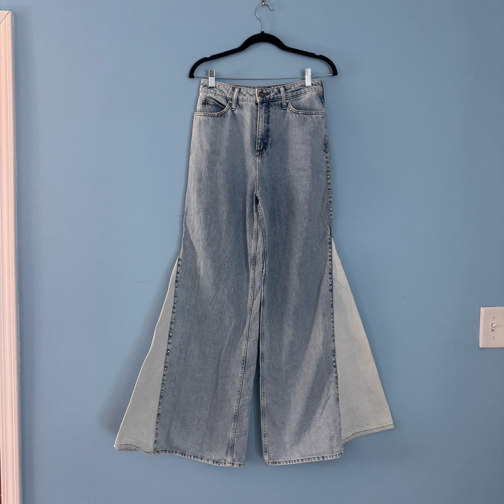Lee Women's Flare Jeans in Light Blue